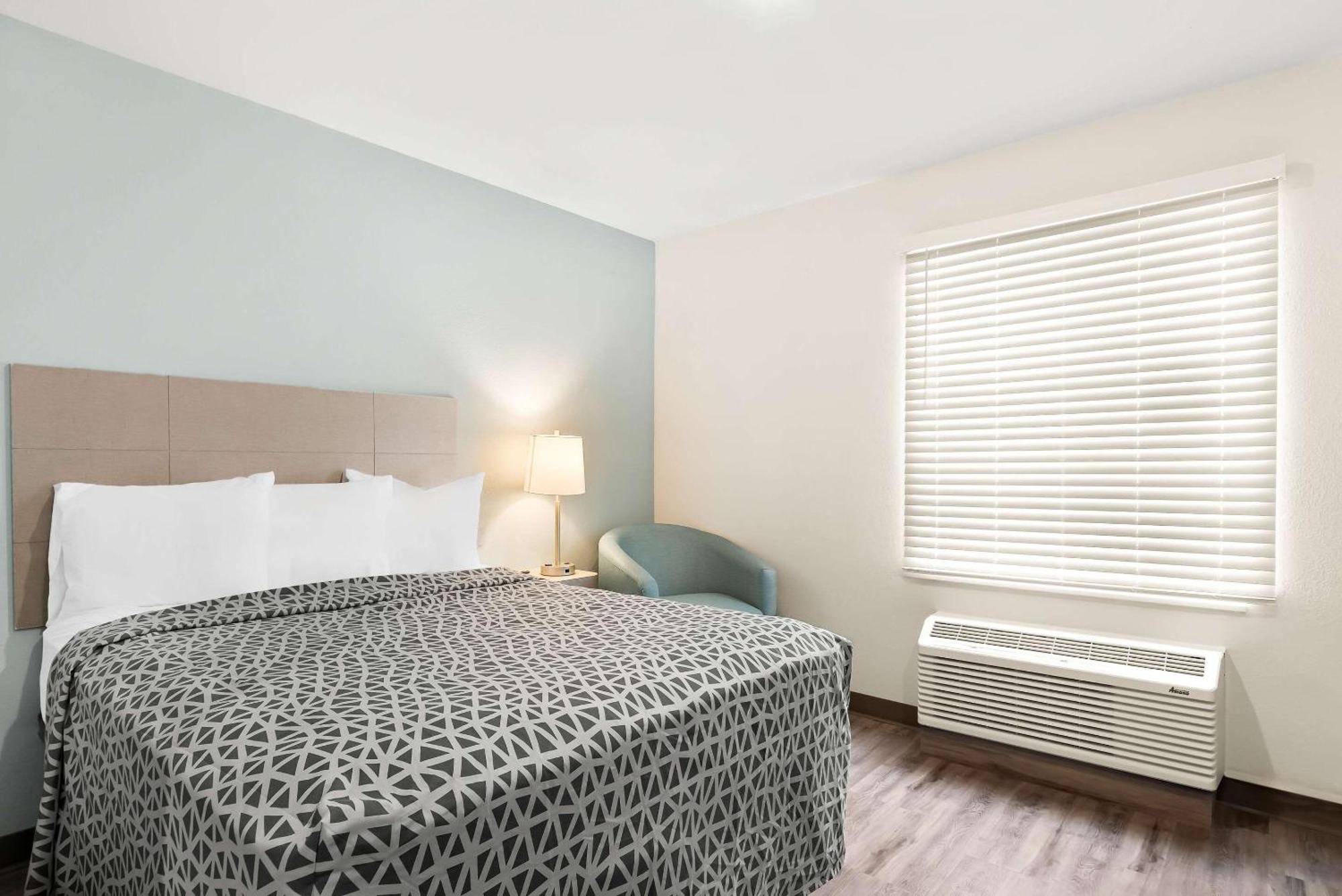 Woodspring Suites Savannah West Chatham Parkway Eksteriør billede
