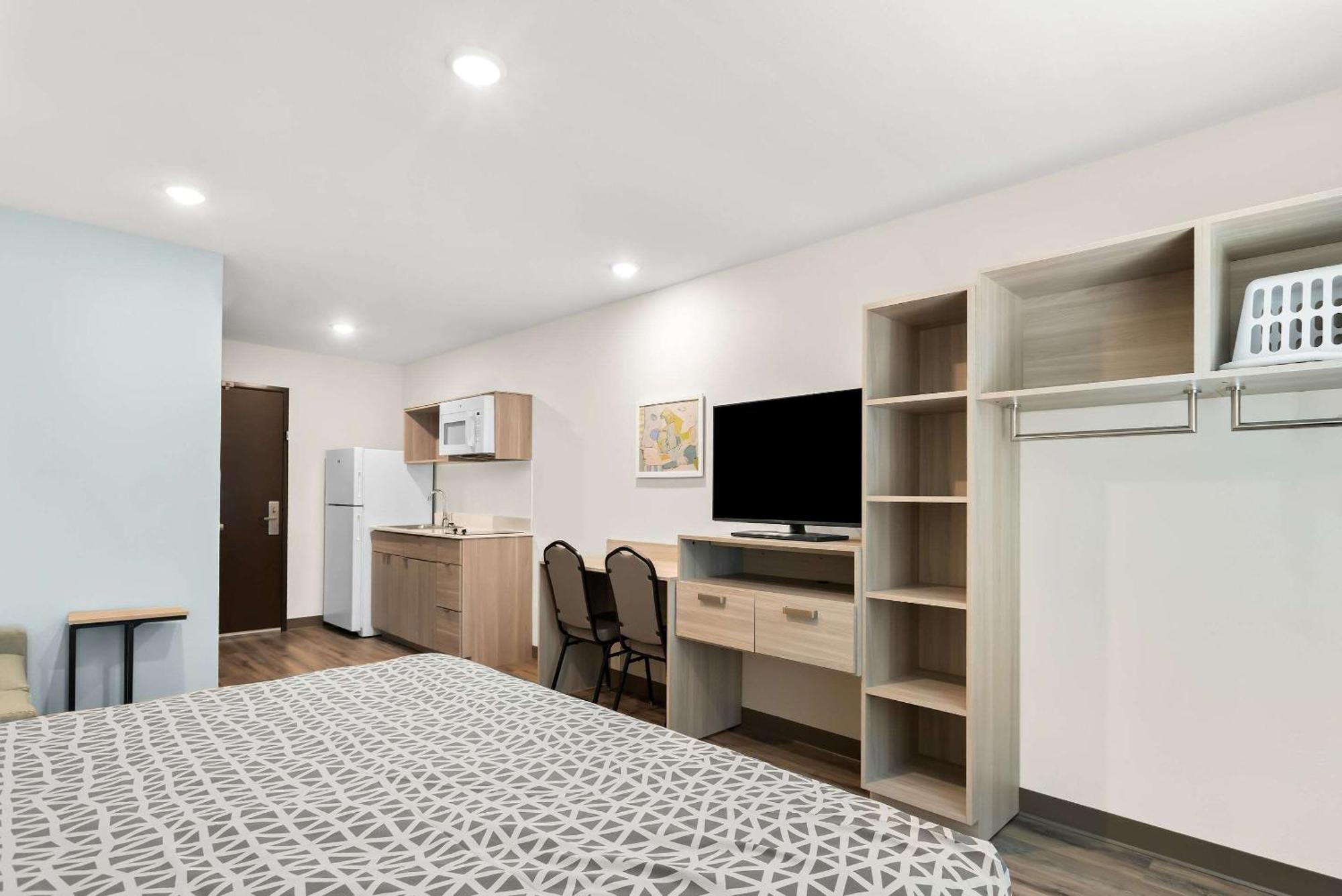 Woodspring Suites Savannah West Chatham Parkway Eksteriør billede