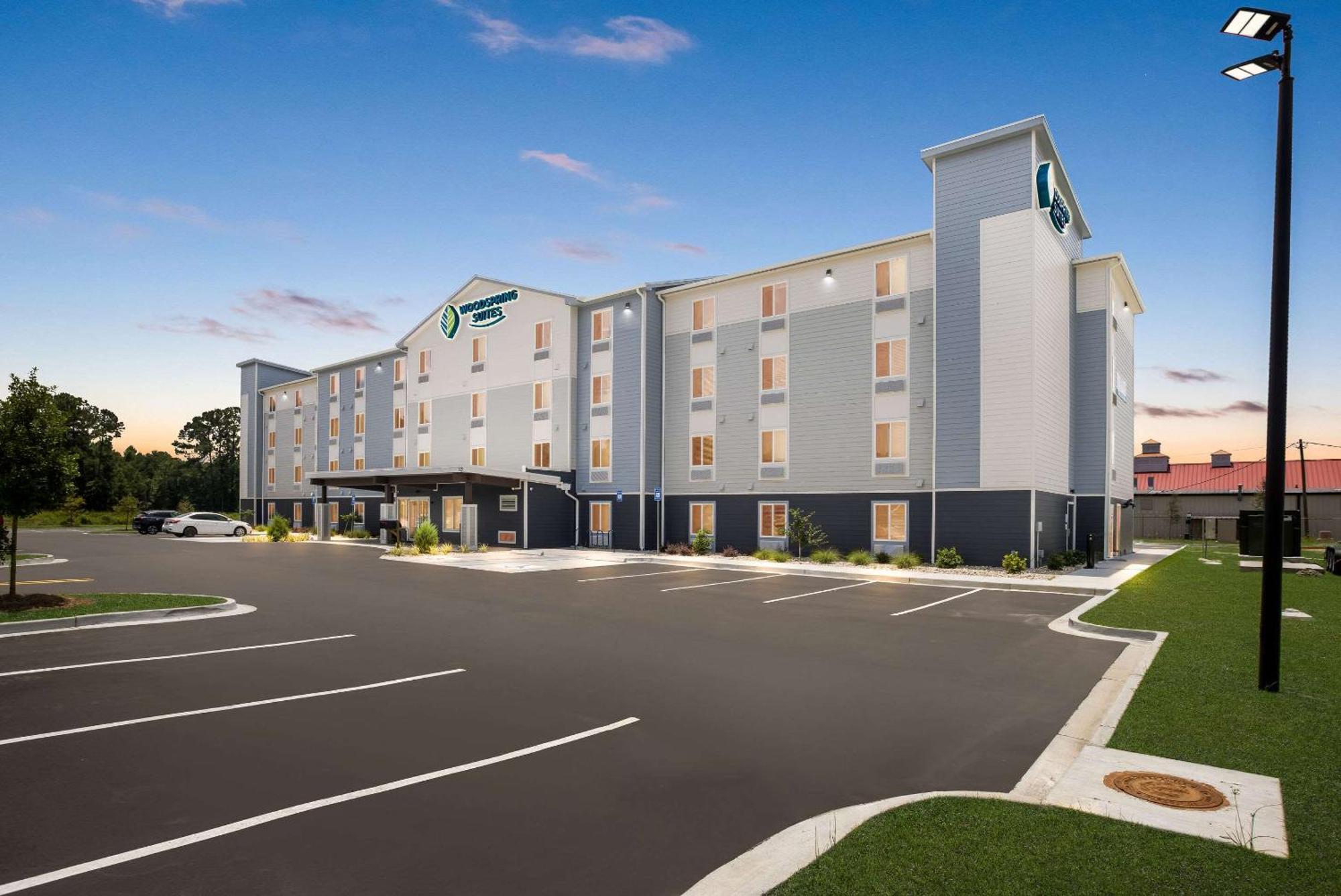 Woodspring Suites Savannah West Chatham Parkway Eksteriør billede